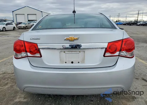 2016 Chevrolet Cruze Limited Ls z USA, uszkodzony, nr VIN 1G1PC5SHXG7222965